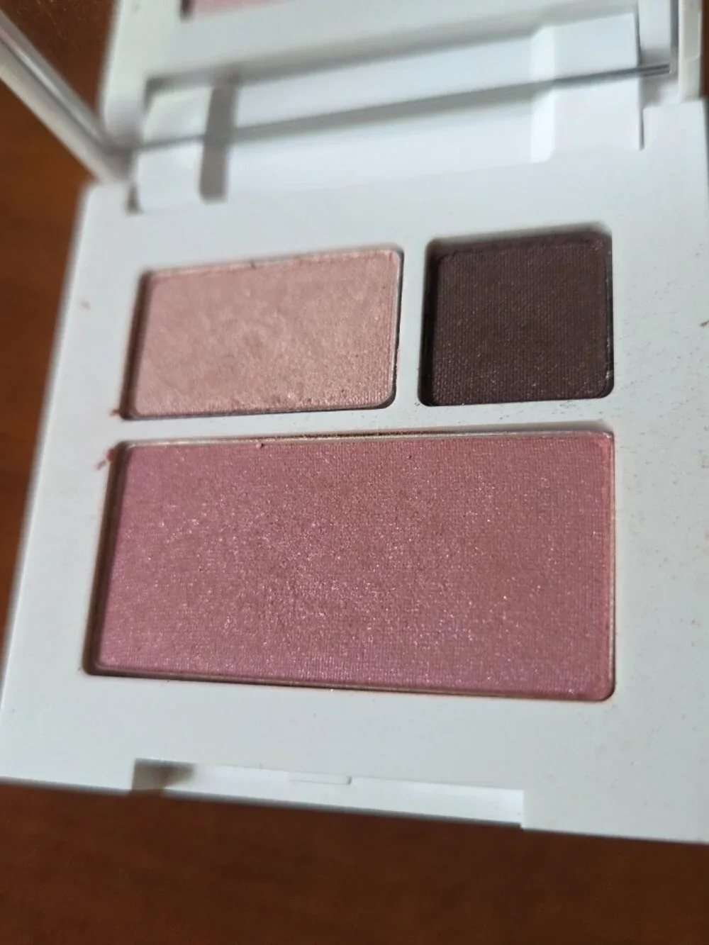 Clinique 03 Morning Java 22 Ballet Flats 15 Eyeshadows Smoldering Plum Blush Pal